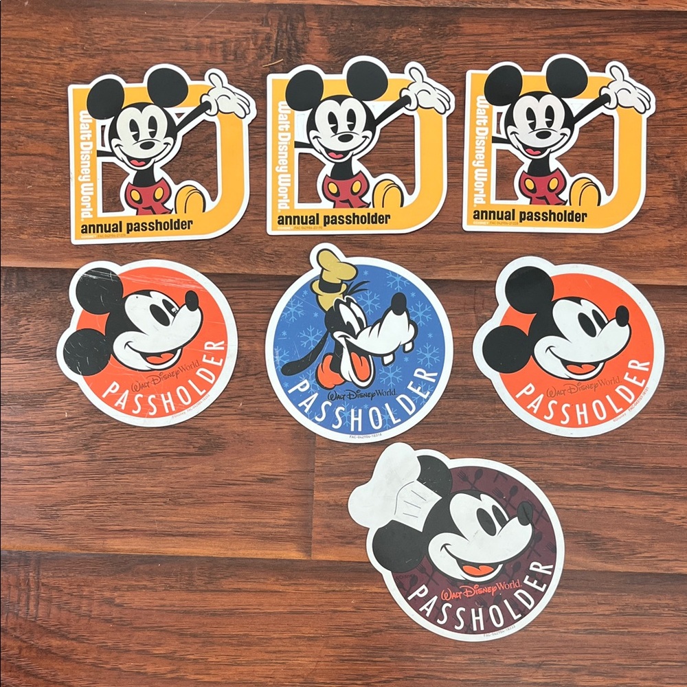 (7) Disney Annual Passholder Magnets